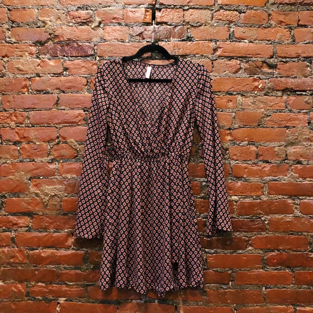 Bell-sleeve dress